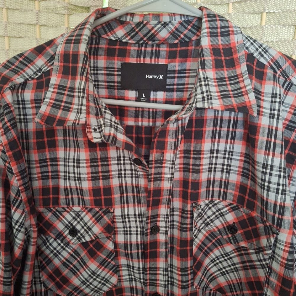 Hurley Mens shirt size large long sleeve